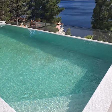 Villa Tina *